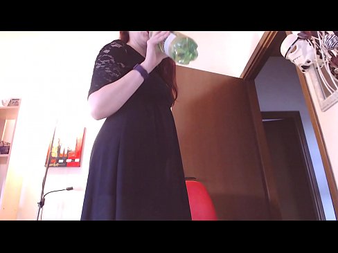 ❤️ Ein unterwürfiger Sklave, der schmutzige und üppige Höschen liebt, wird gezwungen zu masturbieren, nachdem er dieses Video gesehen hat! Homemade porn bei uns ❌️❤