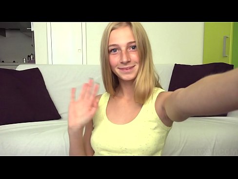❤️ Wenn ich gelangweilt bin, masturbiere ich faul meine rosa Muschi Homemade porn bei uns ❌️❤