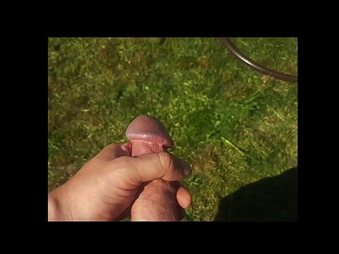 ❤️ Hot Hottie bekommt ihre rosa Pussy gefickt und spritzt in einem Sommergarten ab Homemade porn bei uns ❌️❤